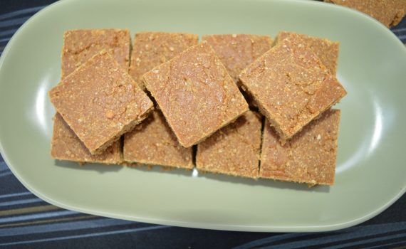 Til Phalli Chikki