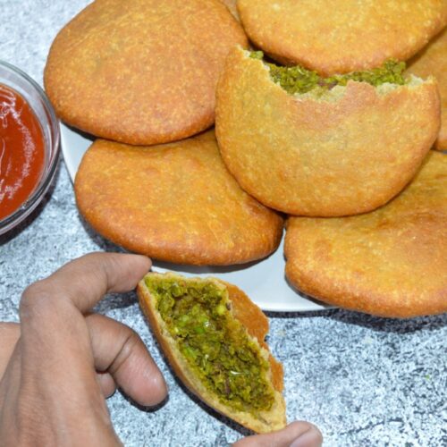 Hare Matar ki Kachori | How to make Halwai style kachori recipe